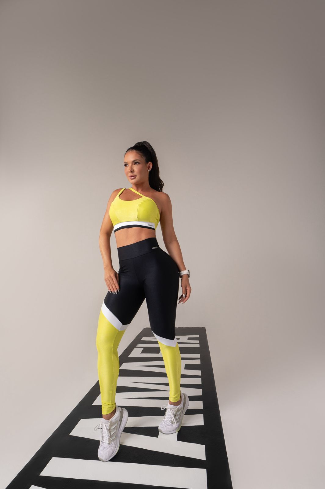 Charm Lift Yellow Legging